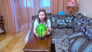 Гигантский арбуз Светы и Богдана // Твиксики