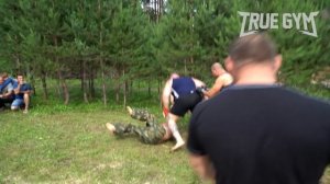 Бой Максим Новоселов против уличных бойцов / Fight Wrestler vs Street fighters