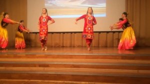 Русские девочки танцуют Таджикский танец Ансамбль Ритмы Планеты