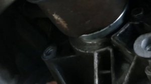 Замена правого  сальника в коробке Лада Гранта.