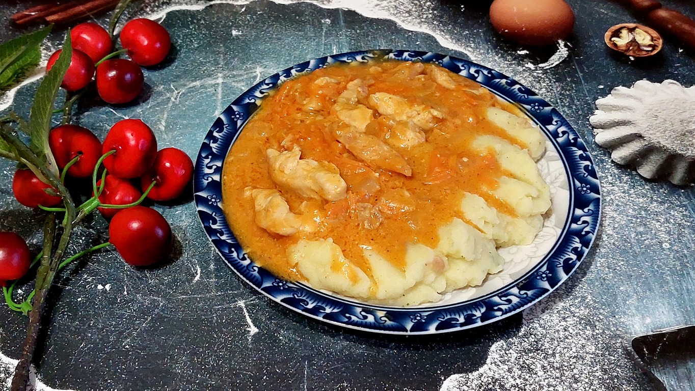 БЕФСТРОГАНОВ ИЗ КУРИНОГО ФИЛЕ смотреть онлайн