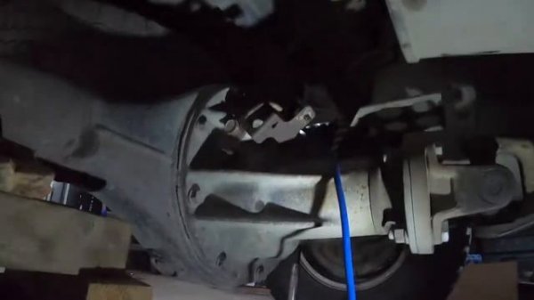 Штатная пневмоблокировка на моей L200