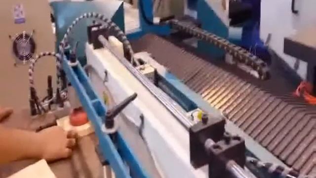 máquina para juntas de dedos de madera , Cómo hacer una caja y espiga смотреть онлайн