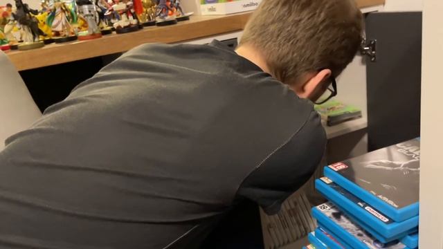 ОЧЕНЬ МНОГО ИГРОВЫХ КОНСОЛЕЙ / ИГРЫ НА PS4 / ИГРЫ НА NINTENDO / ЗАХОДИМ В ХАТУ №7 / ЧАСТЬ 2 смотреть онлайн