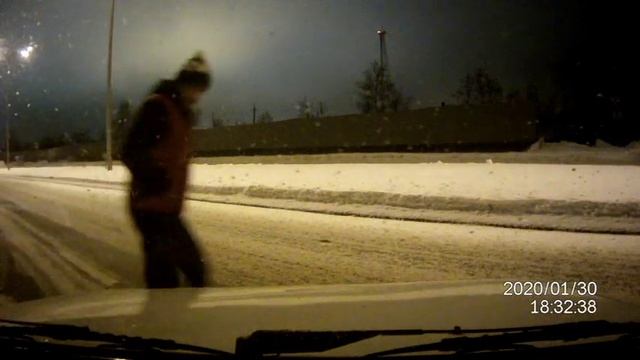 влетел в снег на скорости смотреть онлайн