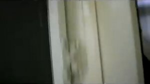 Москитная сетка не прилегает.