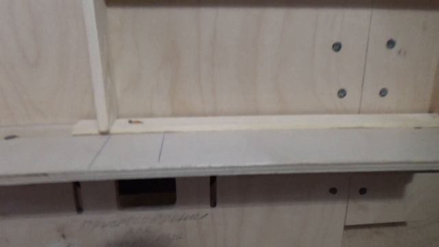 Кондуктор для сколачивания рамок и приспособление для вырезания паза в рамках смотреть онлайн