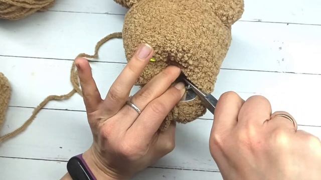 крепим ручки и ножки на шплинтовом креплении. мишка с подвижными ножками и ручками смотреть онлайн