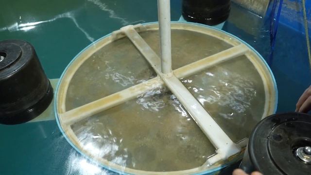 Плавающий Скиммер для сбора мусора с поверхности пруда смотреть онлайн