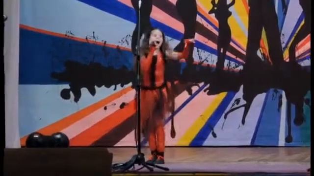 Валькова Лиза, Вокально эстрадная студия 'Rabbit', Руководитель Терновская Светлана смотреть онлайн