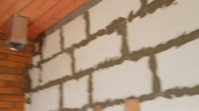 Коттедж 260 м2. Сеть воздуховодов на 1-2 этажах. Трассы под кондиционеры. Оборудование на чердаке. смотреть онлайн