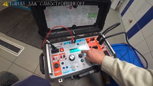 Прогрузка автоматов. Испытание автоматического выключателя. РЕТОМ-21. Как прогрузить автомат?!! смотреть онлайн