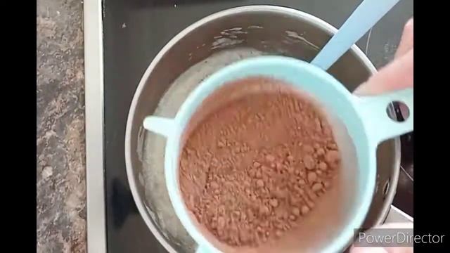 Шоколадная глазурь из сметаны - плотная, глянцевая и очень вкусная!!! Получится у всех!