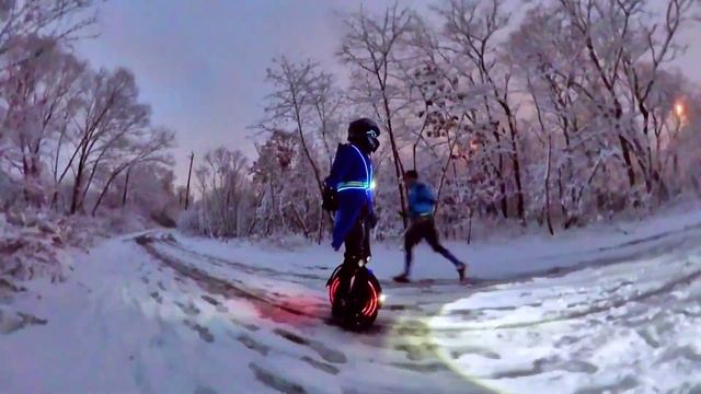 Riding in a Winter Wonderland ❄ смотреть онлайн