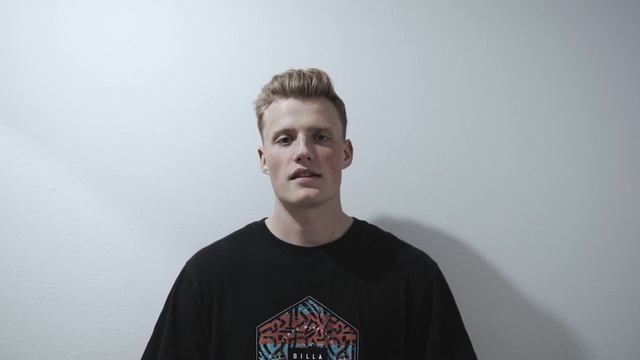 WHAT'S IN MY BAG смотреть онлайн