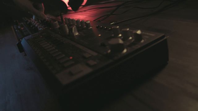 Behringer TD 3 & Crave Dark Melodic Techno Performance смотреть онлайн
