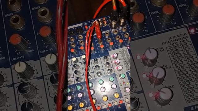 Tes mixer soundcraft efx 12 chanel смотреть онлайн