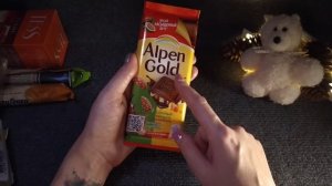 АСМР распаковка вкусняшек, сладостей, близкий шепот • ASMR шуршание, мурашки