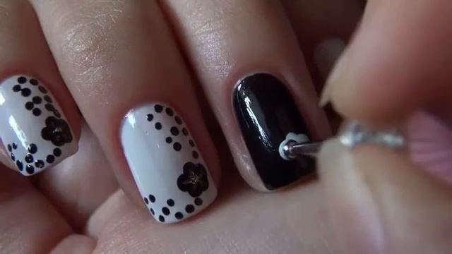 Весенний Черно белый маникюр . Black & White manicure смотреть онлайн
