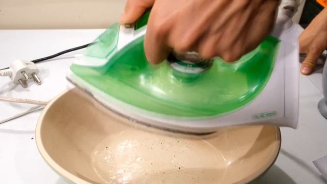 Steam iron dripping? How to remove the calcium build up on your Philips EasySpeed iron - Calc Clean смотреть онлайн