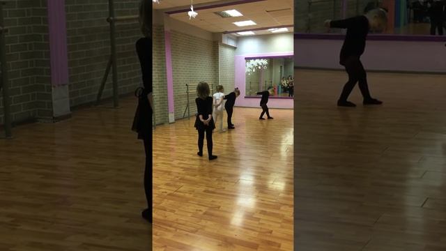 Гимнастика часть 1 23.12.2016 студия Акварель смотреть онлайн