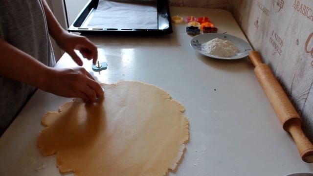 ГОТОВИМ ПЕЧЕНЬЕ BT21 | РАЗУКРАШИВАЮ МАНГА! смотреть онлайн