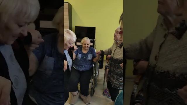 Друг вокруг 5 смотреть онлайн