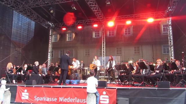 KRÄHE mit "Für dich" Rio Reiser Sommerkonzert Ruhland 9.7.22 mit Sinfonieorchester aus Zielena Gor смотреть онлайн