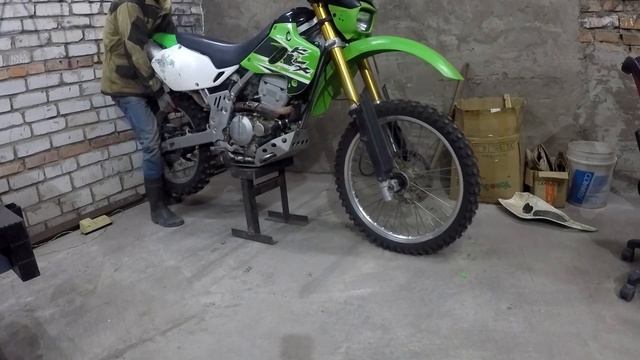 Kawasaki KLX 250 ТЕХ/ОБСЛУЖИВАНИЕ Подготовка к Сезону. смотреть онлайн