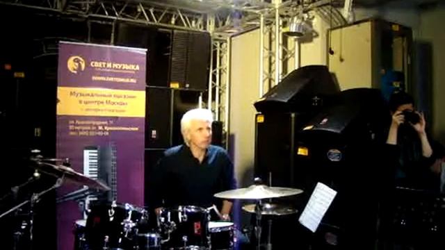 Аркадий Баклагин мастер-класс в магазине Свет и Музыка . Часть 2 смотреть онлайн