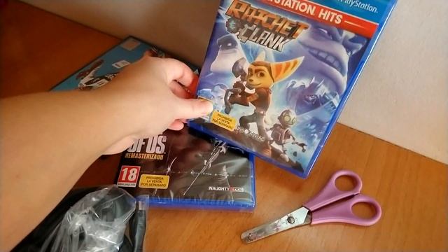 Sony Playstation 4 РАСПАКОВКА ПРИСТАВКИ СОНИ ПЛЕЙСТЕЙШЕН 4 смотреть онлайн