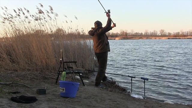 Ловля карася весной рыбалка на фидер смотреть онлайн