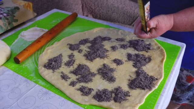 Тесто как пух Воздушное и вкусное Рулет с пищевым маком Сладкой курагой по-деревенски ПОДВАЛ ИЛЬИЧА смотреть онлайн