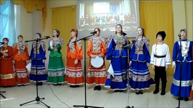 "Шёл казачок хороший" Детская группа хора казачей песни "Станичники" СДЦ с. Степного. смотреть онлайн
