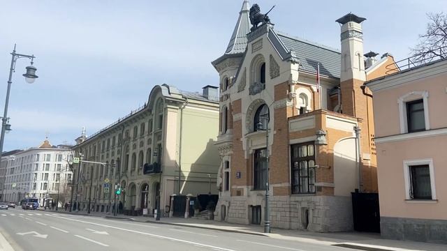 ОДИН ИЗ САМЫХ СТАРЫХ ДЕРЕВЯННЫХ ДОМОВ, где жил БУЛГАКОВ. ГУЛЯЕМ ПО ОСТОЖЕНКЕ смотреть онлайн