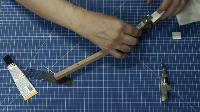 Замена белой накладки на клавишу пианино смотреть онлайн