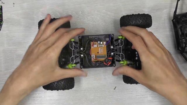 РУ модель хорошего внедорожника