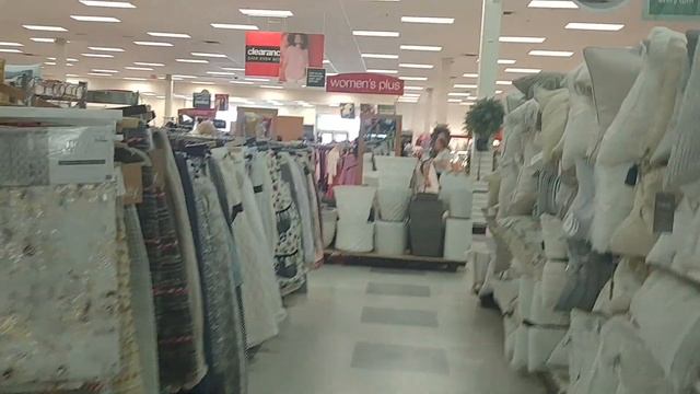 Магазин, в котором есть всё. Обзор TJ Maxx. Цены на брендовые и обычные вещи.