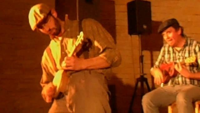 The B.U.S. Big Ukulélé Syndicate - Smells like teen spirit (Nirvana) смотреть онлайн