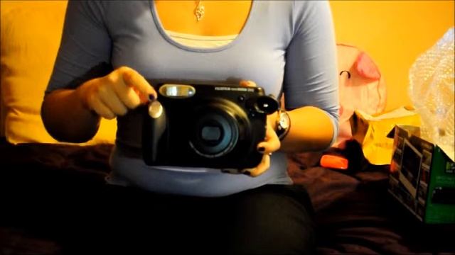Fuji Instax 210 Camera Unboxing смотреть онлайн