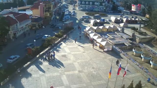 Вебкамера "Площадь Советская". Запись 10.02.2017 10:00:03 смотреть онлайн