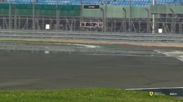 Ferrari Challenge UK - Silverstone, Qualifying 2 Trofeo Pirelli & Coppa Shell смотреть онлайн