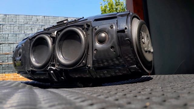 jbl boombox 2 xtreme bass test WARPING extreme!!!!??? смотреть онлайн