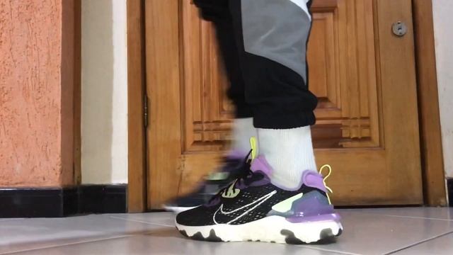 NIKE REACT VISION “GRAVITY PURPLE” ON FEET смотреть онлайн