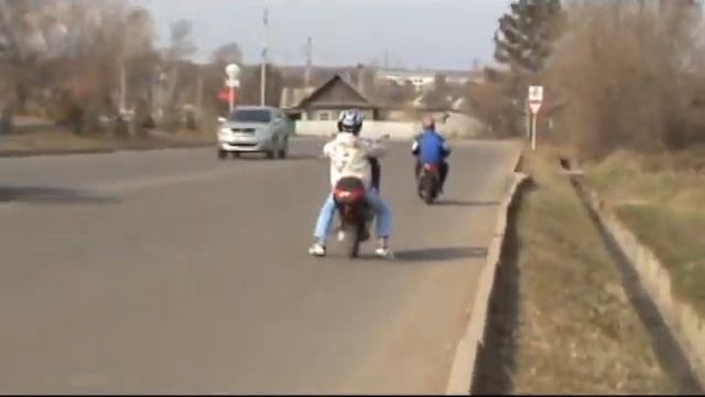 балуюсь на мопеде смотреть онлайн