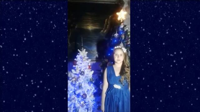стихотворение "В эту ночь Земля была в волнении" (читает Софья Свищева) смотреть онлайн