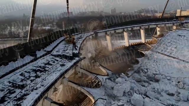 "Фонтанка" сняла момент обрушения СКК смотреть онлайн