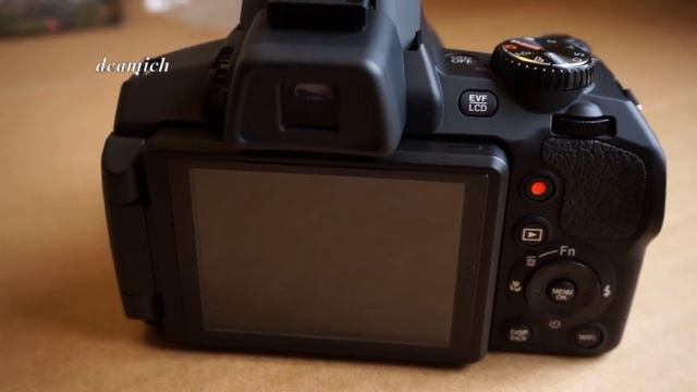 All round View Of The FinePix S1 смотреть онлайн