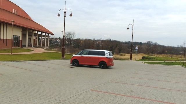 Volkswagen ID Buzz fordulókör смотреть онлайн