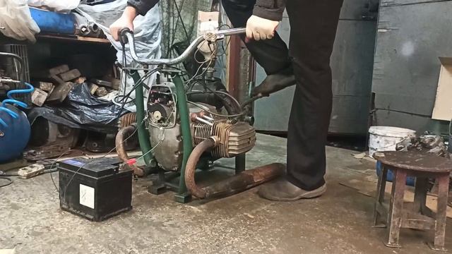 Косячный Днепр вынес мозг. Стучит двигатель! Почему нельзя убирать тепловой зазор в клапанах. смотреть онлайн